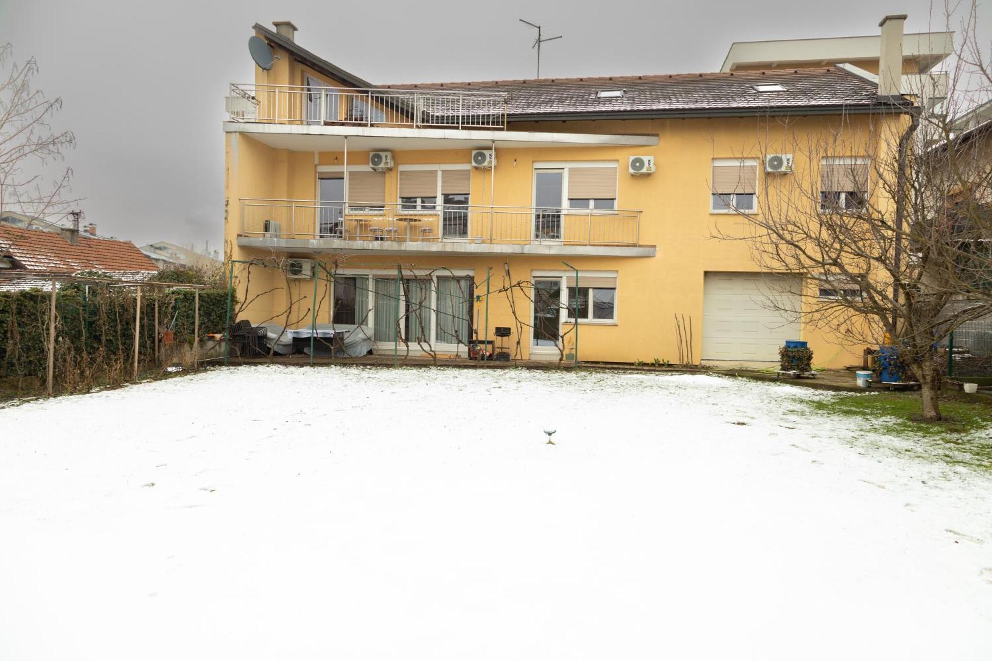 Bolek Mansion Apartment Banja Luka Exterior photo